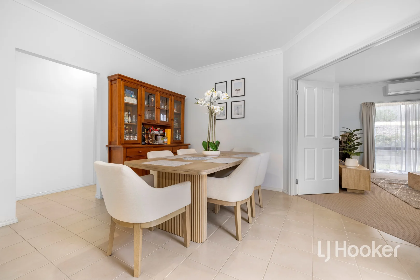 Additional image 5 of 28 Royaloak Crescent, Cranbourne East VIC 3977