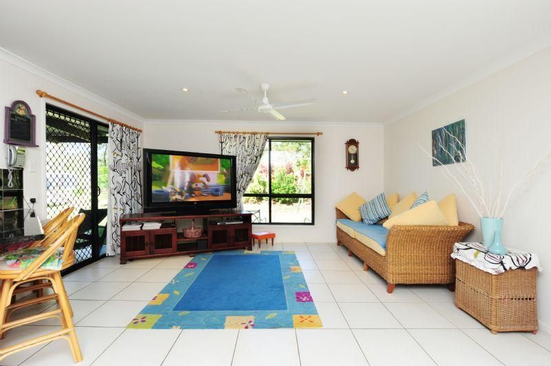 10 Ronald Crescent, BENARABY QLD 4680, Image 2