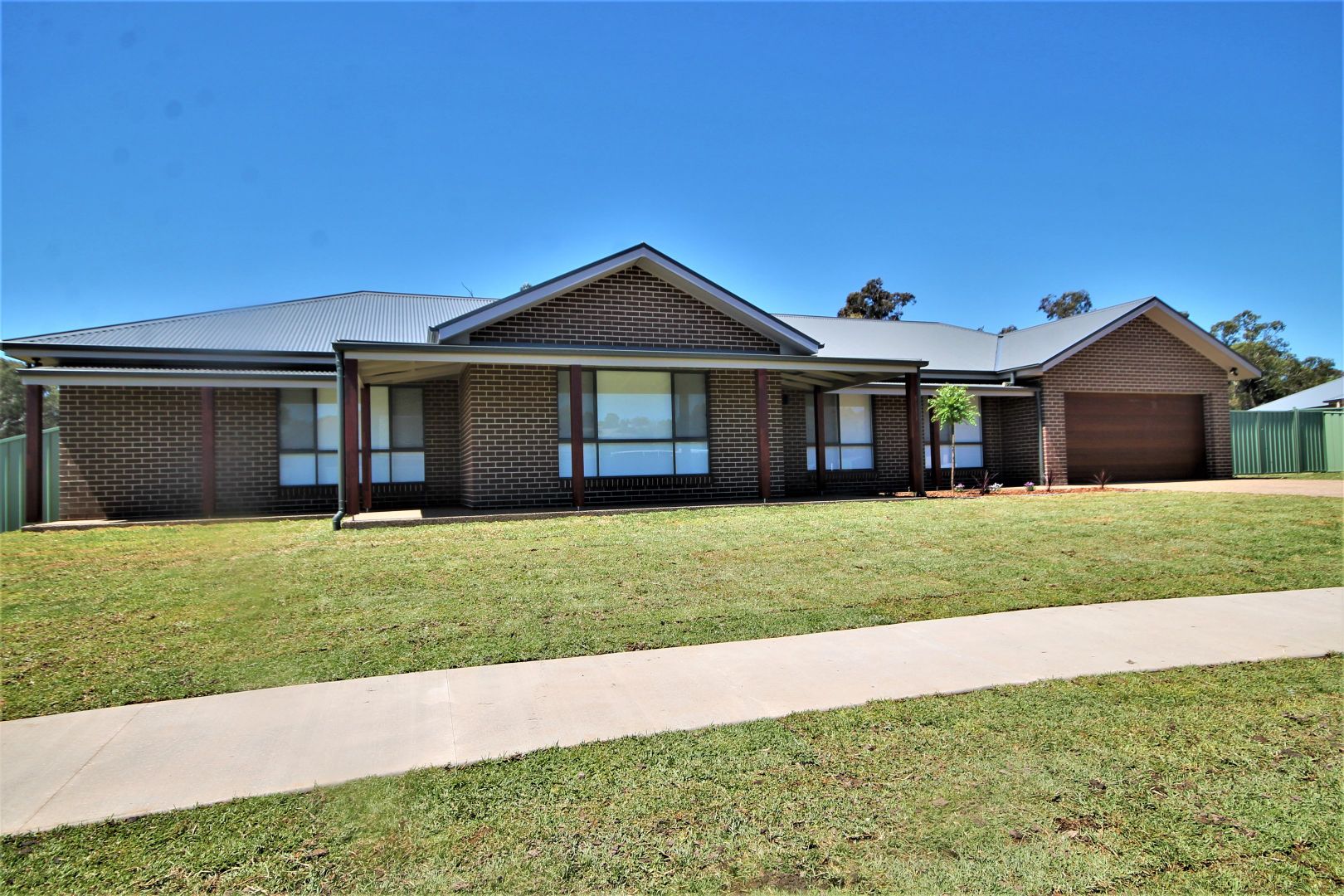 9 Francis Place, Young NSW 2594, Image 1