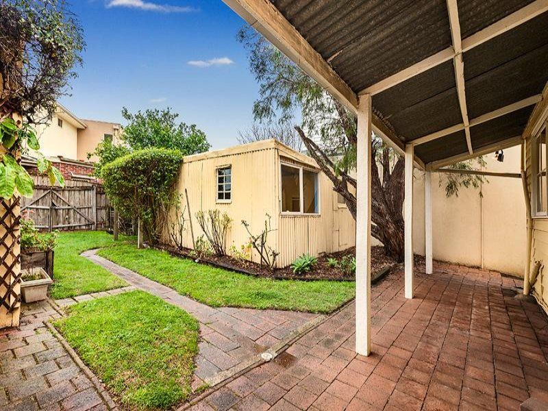 3 bedrooms House in 4 Munro Avenue CARNEGIE VIC, 3163