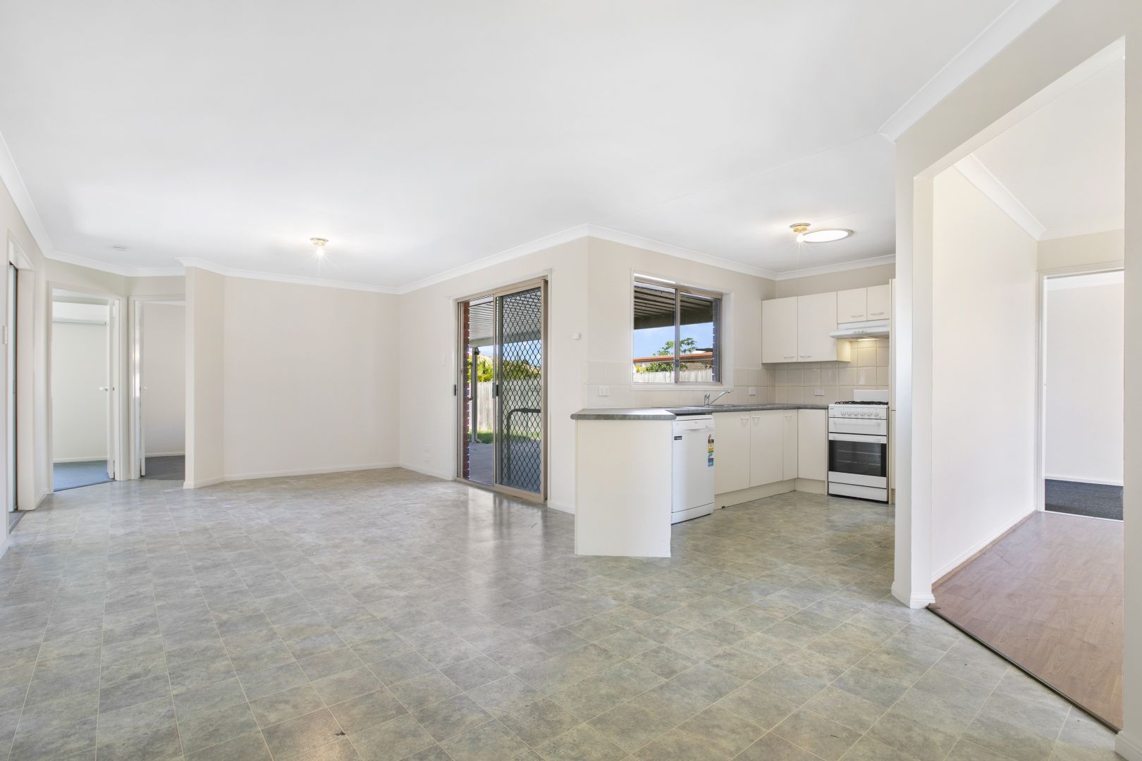 8 Deanbilla Street, Tingalpa QLD 4173, Image 1