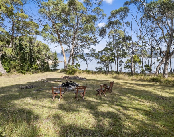 12 Glovers Road, Deep Bay TAS 7112