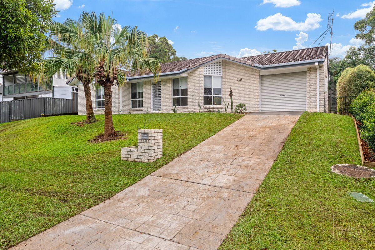 4 bedrooms House in 19 Heron Drive AROONA QLD, 4551