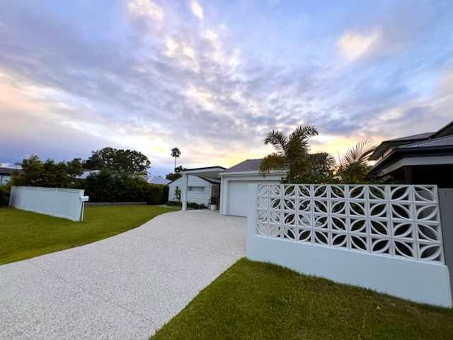 17 Chown Avenue, Currumbin Waters QLD 4223, Image 1