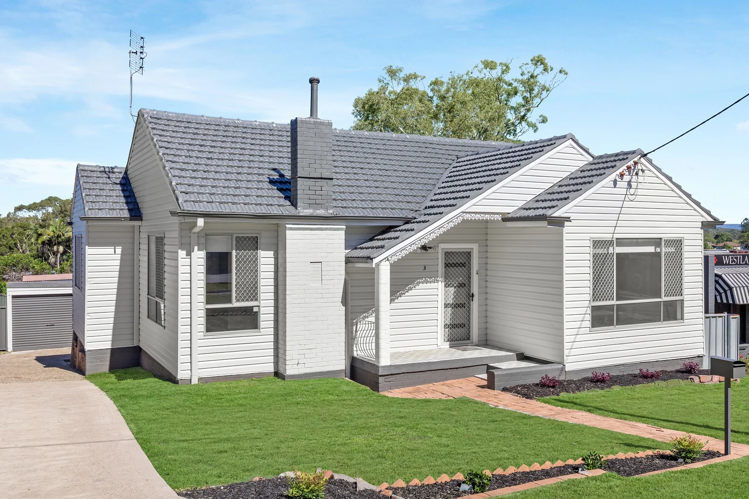 3 Bay Road, Fennell Bay NSW 2283