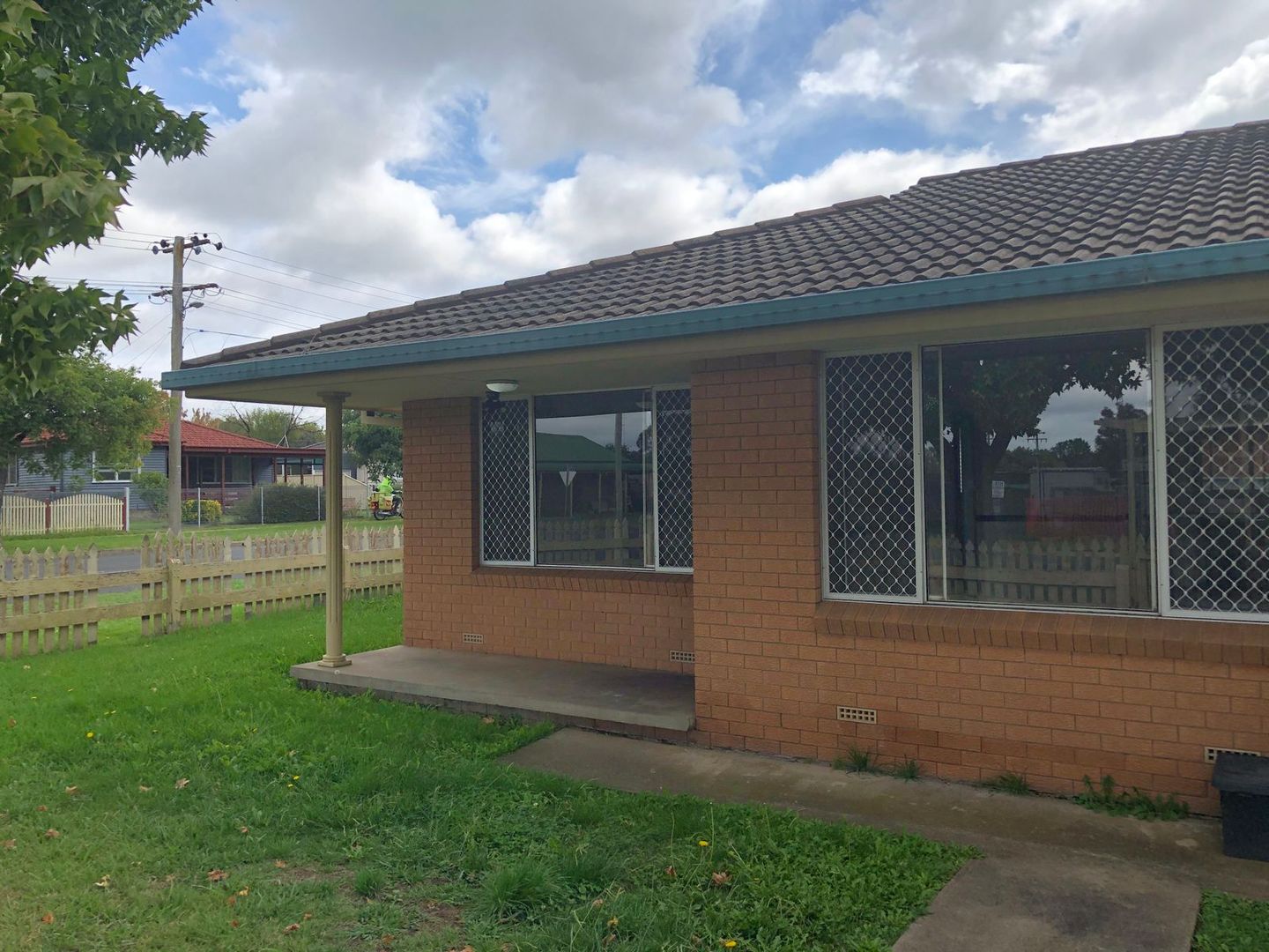 17 Queen Elizabeth Drive, Armidale NSW 2350, Image 2