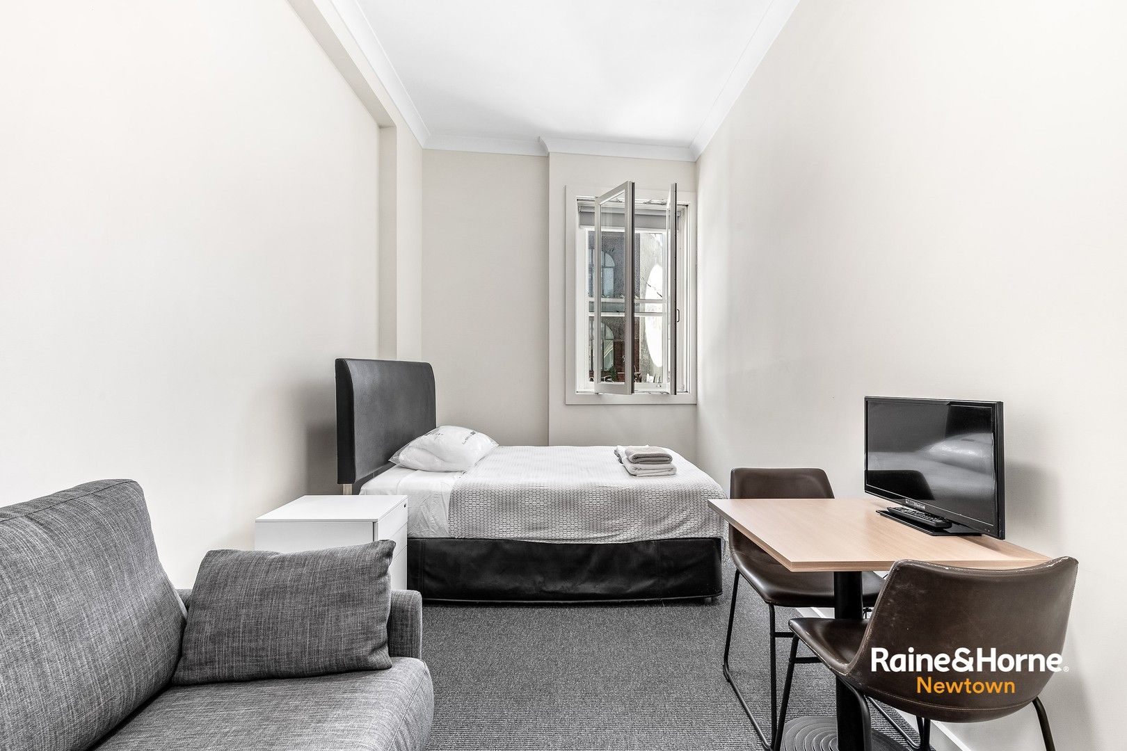 Studio in 302/304-308 King Street, NEWTOWN NSW, 2042