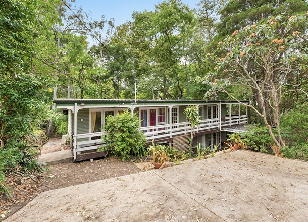 25 Harvard Street, Kenmore QLD 4069