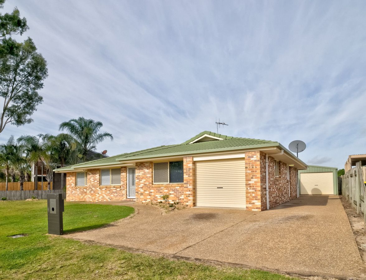 3 bedrooms House in 75 Kingfisher Parade TOOGOOM QLD, 4655
