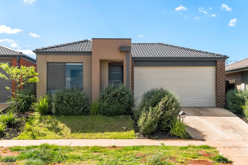 3 bedrooms House in 4 Alabaster Avenue MELTON SOUTH VIC, 3338