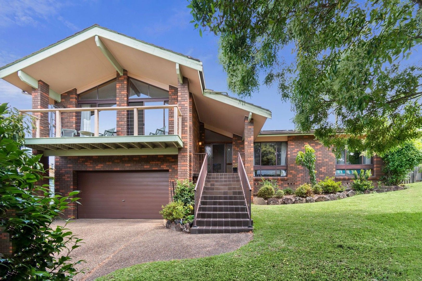 4 bedrooms House in 9 Bellbird Close SURFSIDE NSW, 2536