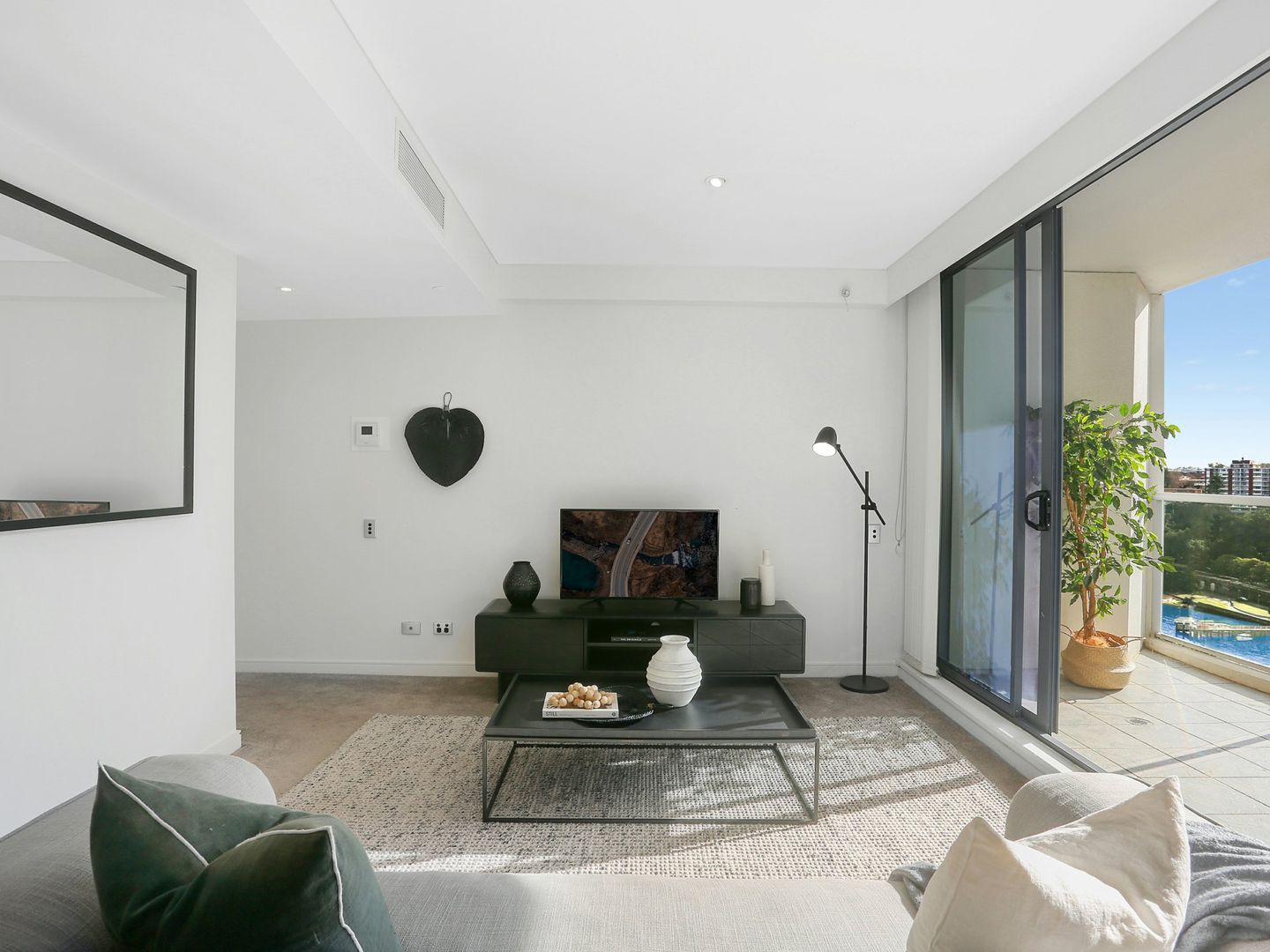 1704/30 Glen Street, Milsons Point NSW 2061, Image 1