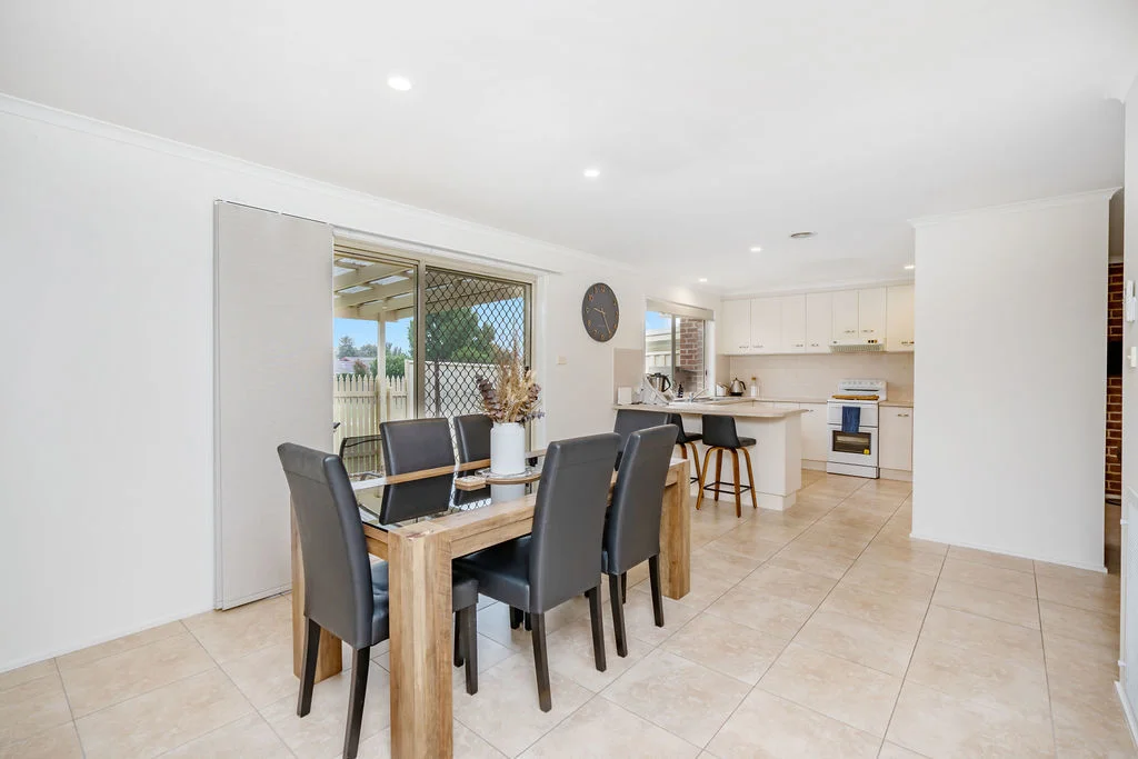 Additional image 4 of 2/31 Walker Crescent, Jerrabomberra NSW 2619