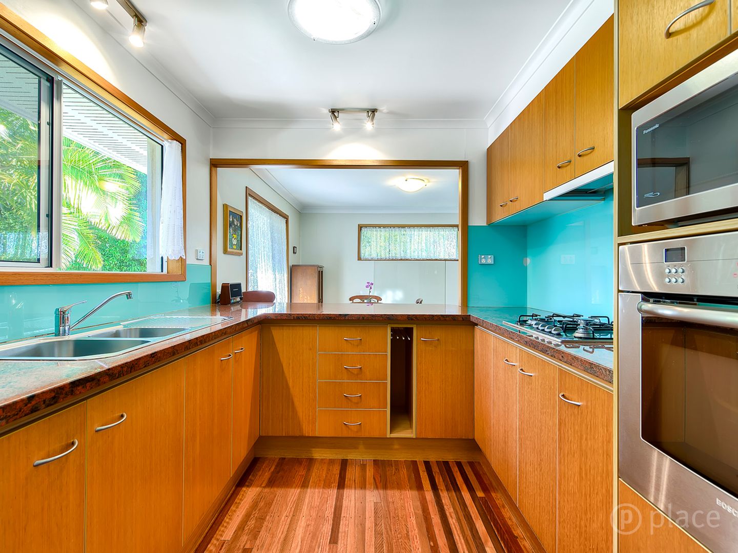 7 Richwill Street, The Gap QLD 4061, Image 2