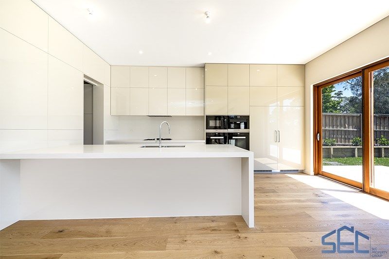 6 bedrooms House in 414B Bobbin Head Road NORTH TURRAMURRA NSW, 2074