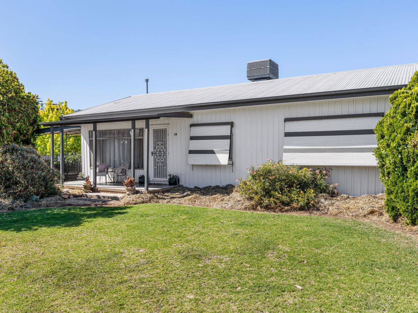 18 Drummond Street, Lockhart NSW 2656, Image 0