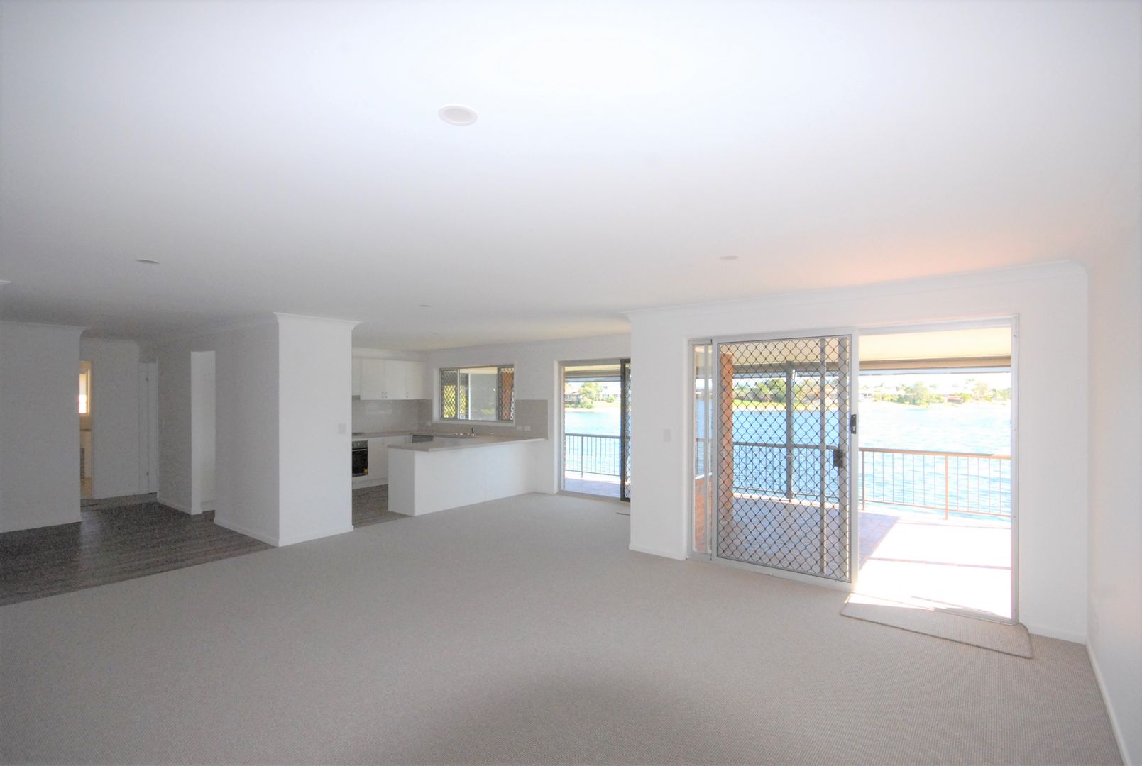 21 Kingfisher Crescent, Burleigh Waters QLD 4220, Image 1