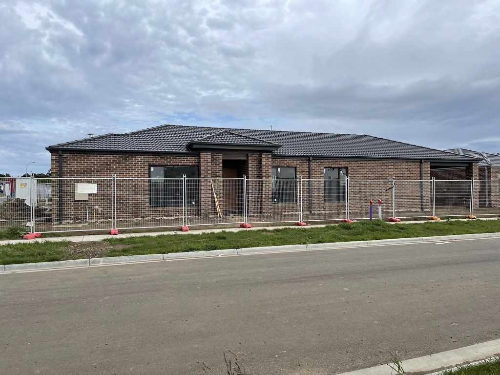 Lot 392/47 Haflinger Avenue, Cranbourne East VIC 3977, Image 2