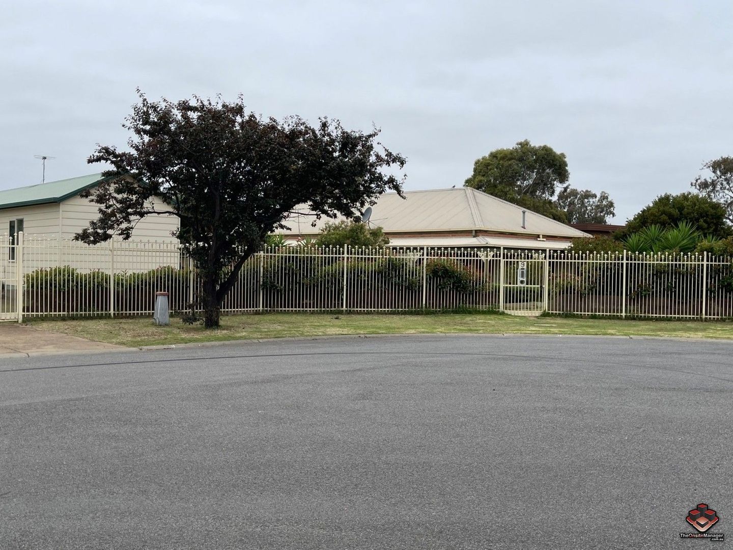 89 Oakfield Court, Melton South Property History & Address Research