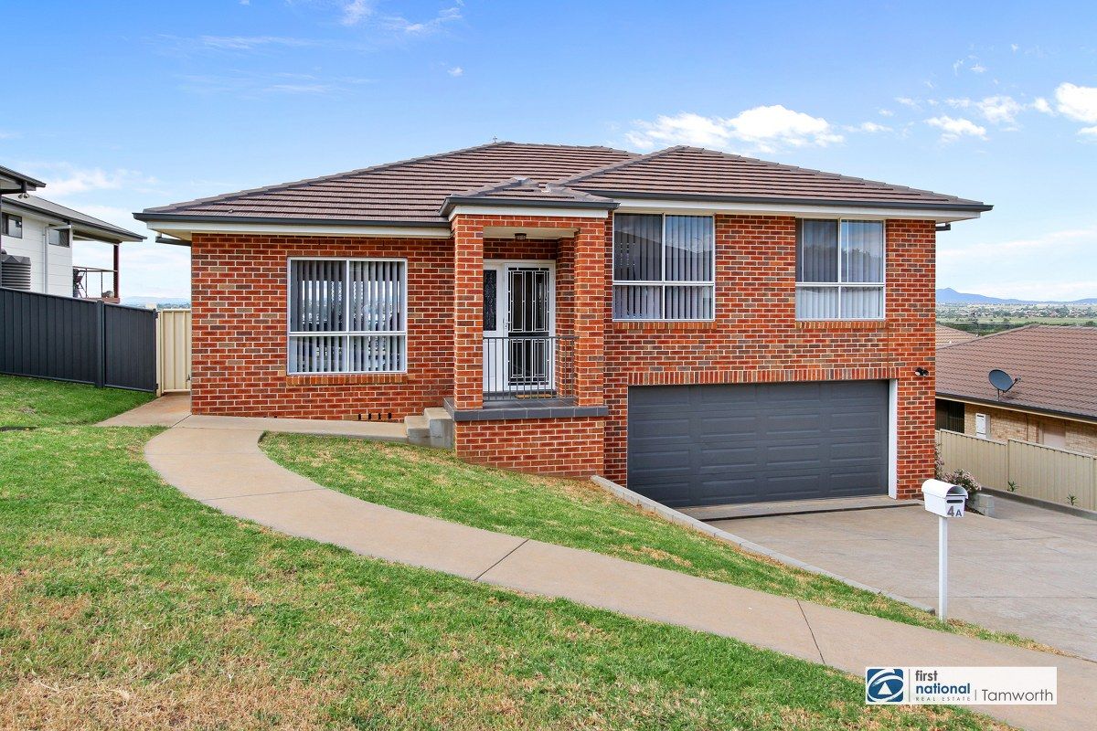 3 bedrooms Townhouse in 4A Wollemi Close TAMWORTH NSW, 2340