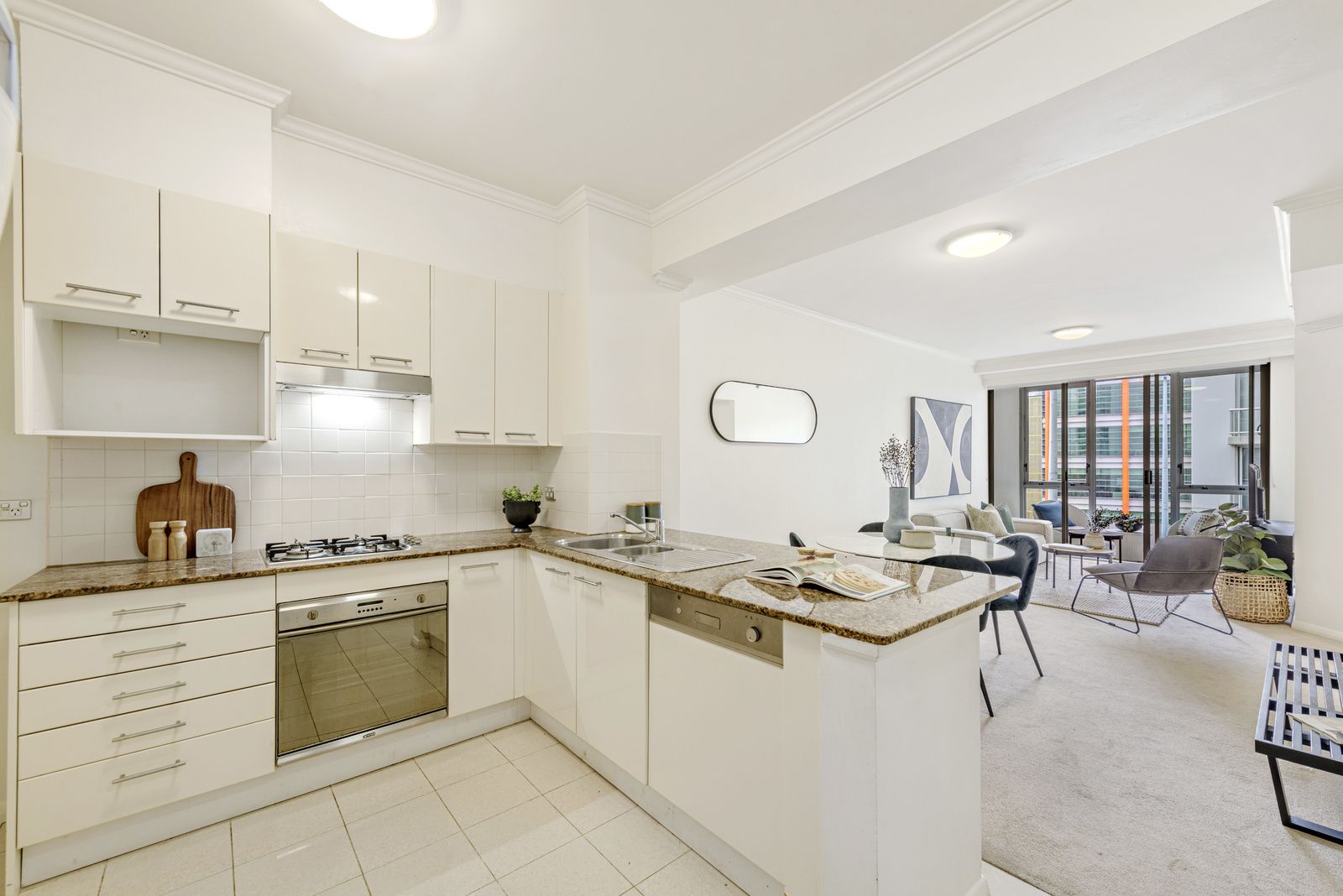 2 bedrooms Apartment / Unit / Flat in 13/515 Kent Street SYDNEY NSW, 2000