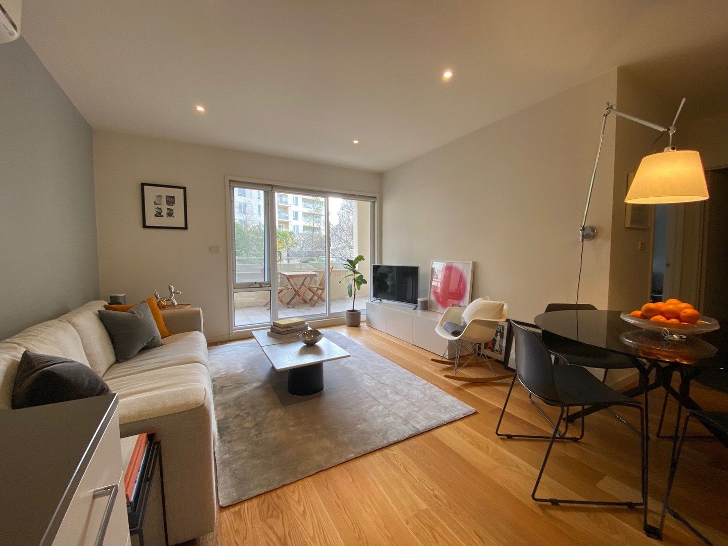 1 bedrooms Apartment / Unit / Flat in 2/85 Pickles Street PORT MELBOURNE VIC, 3207