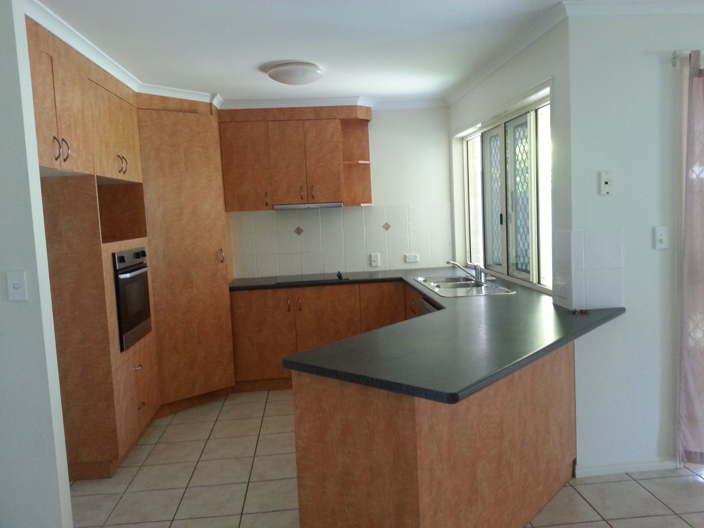 40 Foreshore Drive, Urangan QLD 4655, Image 2