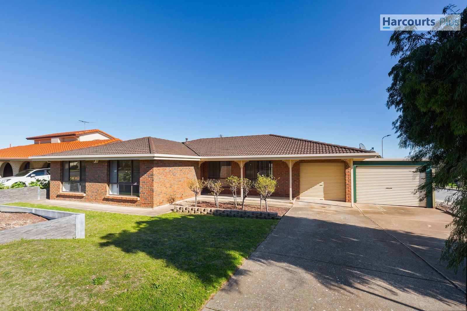 32 Rogana Crescent, Hallett Cove SA 5158, Image 1