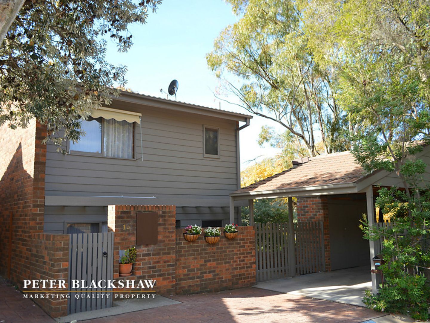 15 Rowe Place, Phillip ACT 2606