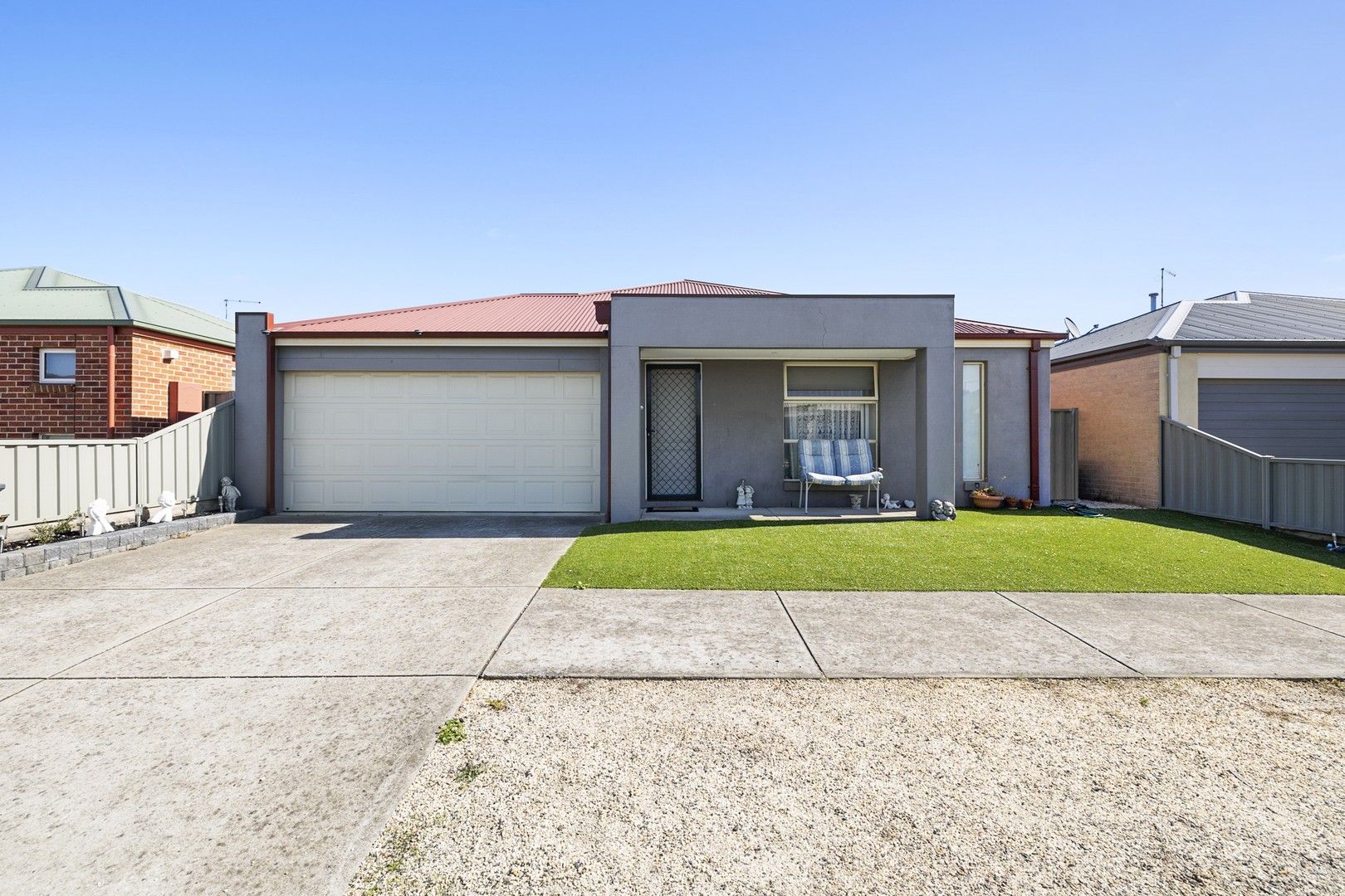 3 bedrooms House in 52 McNulty Drive WENDOUREE VIC, 3355