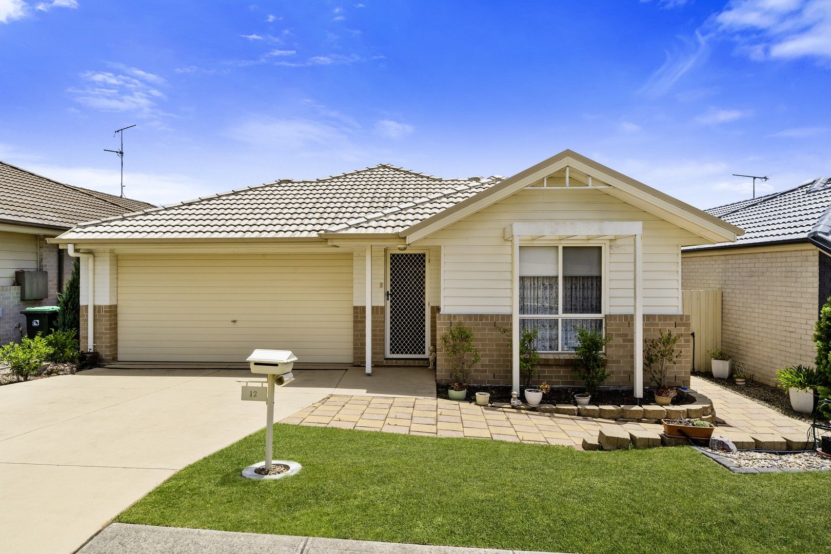 12 Greenfield Crescent, Elderslie NSW 2570, Image 0