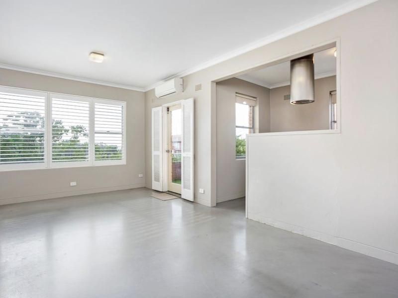 2 bedrooms Apartment / Unit / Flat in 2/116 Wycombe Rd NEUTRAL BAY NSW, 2089