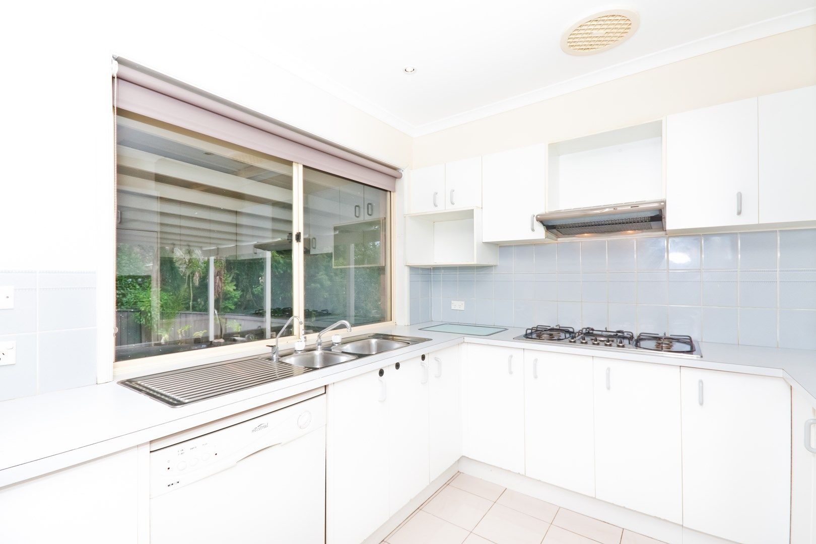 28 White Cedar Close, Green Point NSW 2251, Image 0