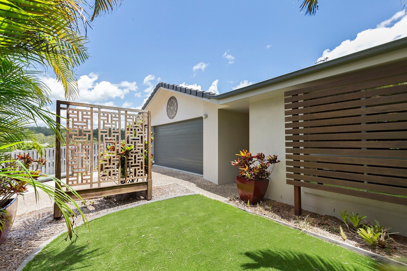 2/5 Gascoyne Street, Pacific Pines QLD 4211, Image 0