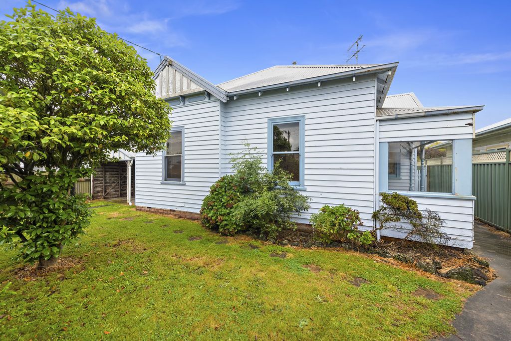 17 Marks Street, Colac VIC 3250, Image 0