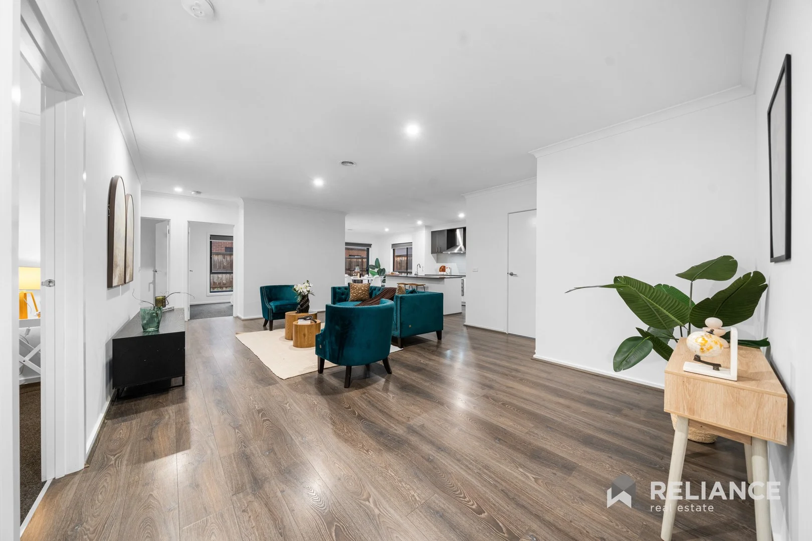 32 Surround Drive, Mambourin VIC 3024