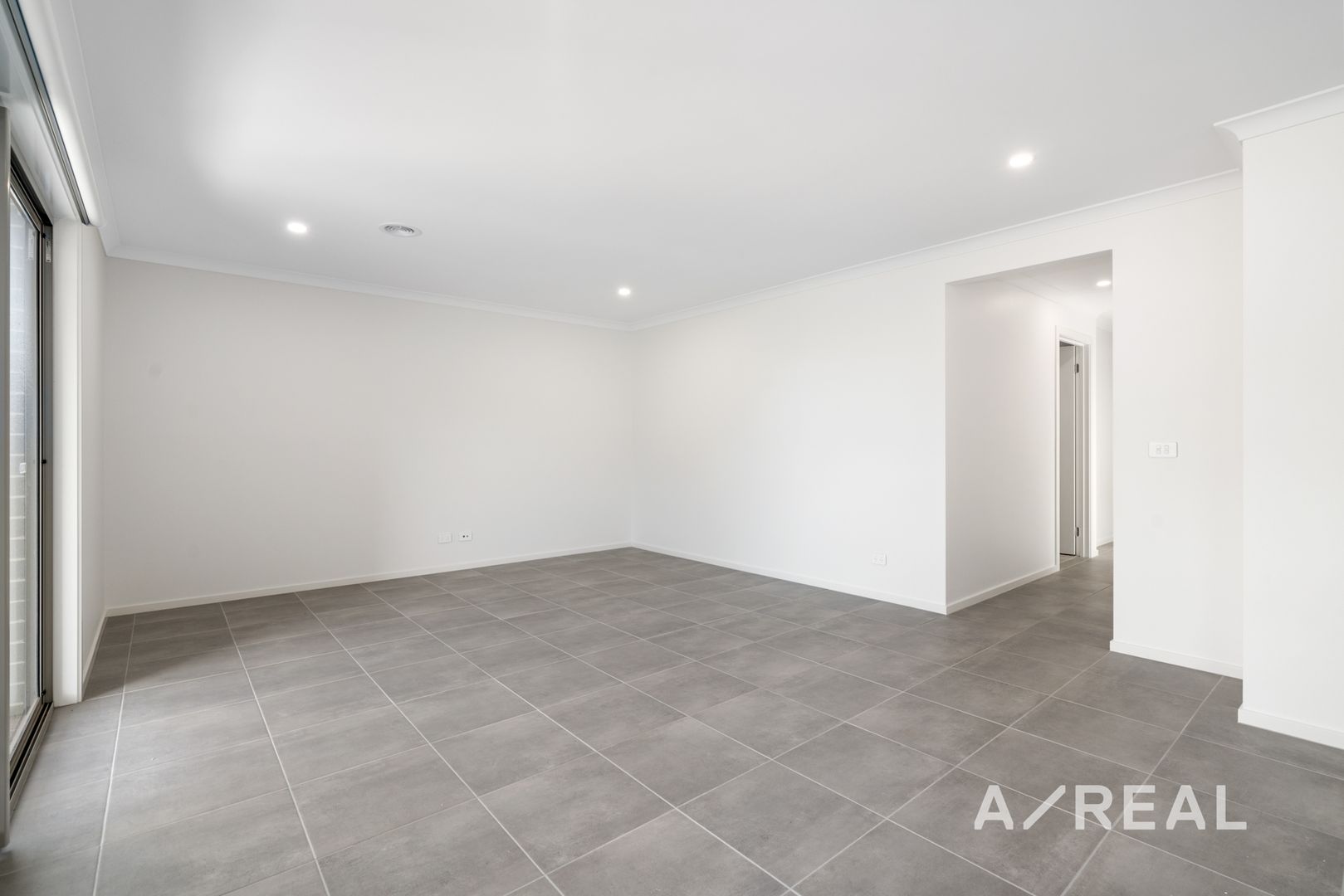 28 Volley Street, Tarneit VIC 3029, Image 2