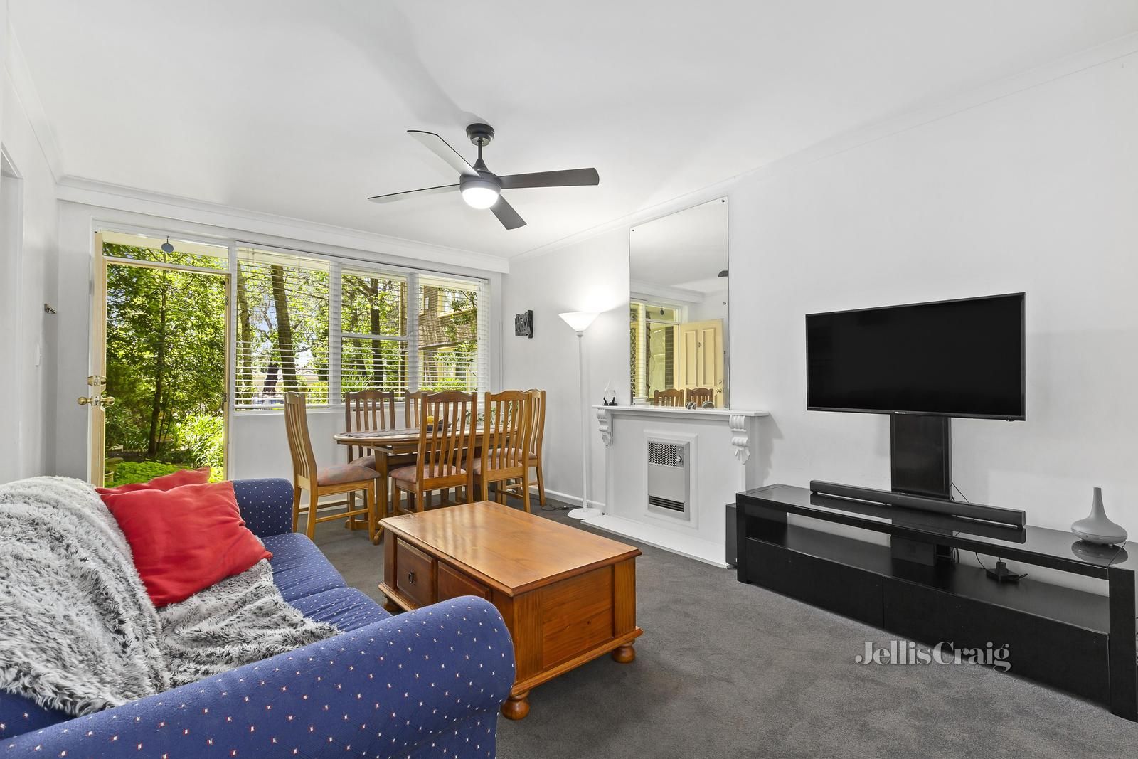 2 bedrooms Apartment / Unit / Flat in 4/236 Wattletree Road MALVERN VIC, 3144