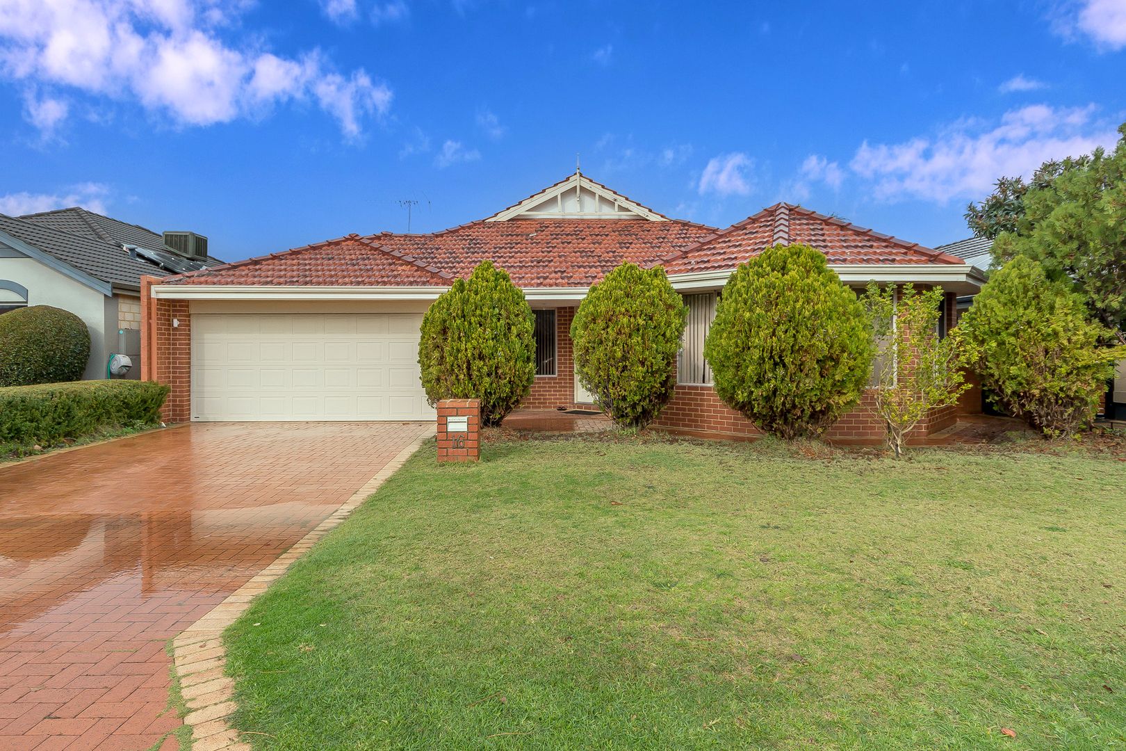 16 Audley Place, Canning Vale WA 6155