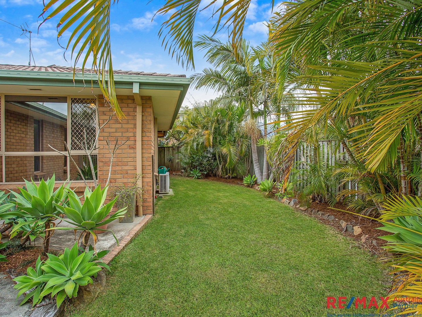 49 Galeen Drive, Burleigh Waters QLD 4220, Image 1