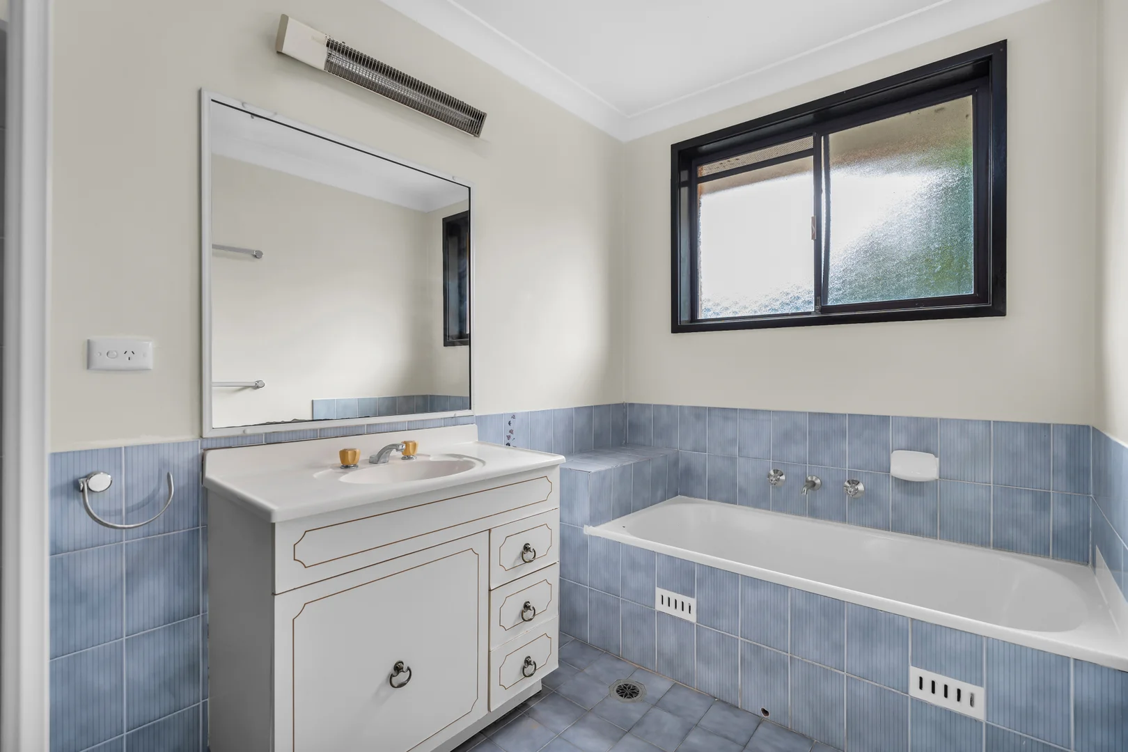 Additional image 7 of 5/196-200 Harrow Road, Glenfield NSW 2167