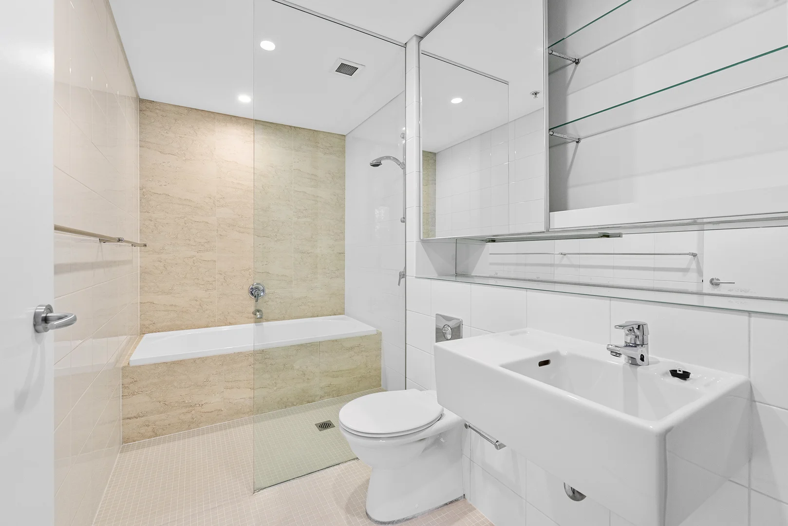 Additional image 8 of 209/7 Sterling Circuit, Camperdown NSW 2050