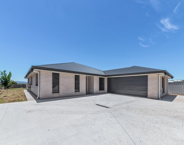 36 Chant Drive, Rosenthal Heights QLD 4370