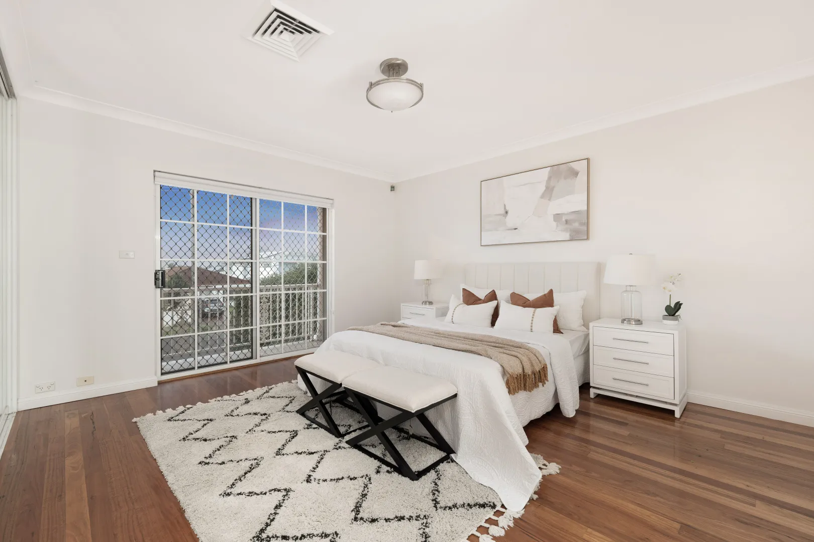 Expansive Double Brick Family Home with Space for Every Stage of Life – pohled 6