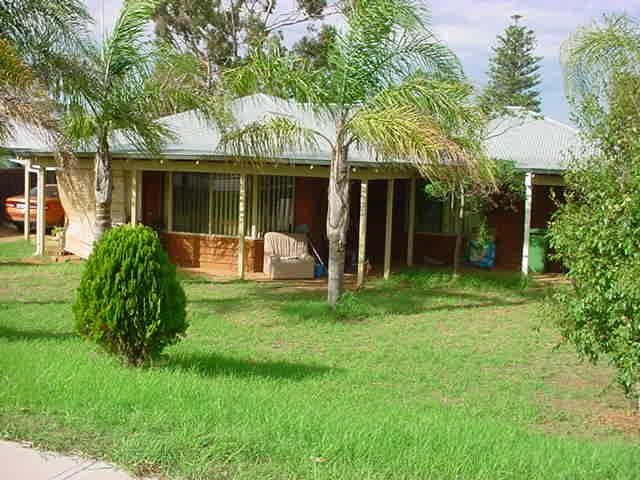 32 Robinson Street, Gingin WA 6503