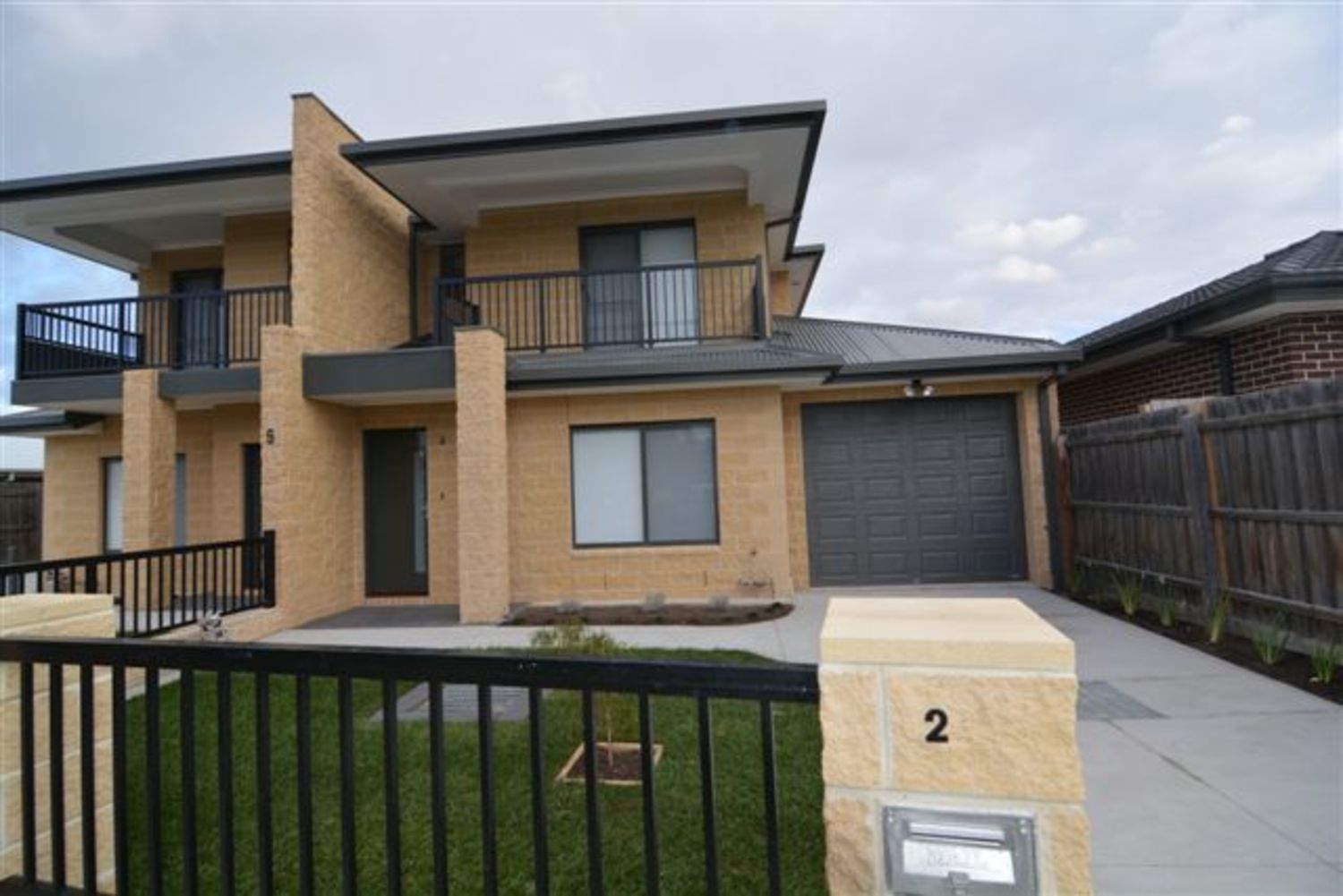 3 bedrooms Townhouse in 2/5 Powell Crescent MAIDSTONE VIC, 3012