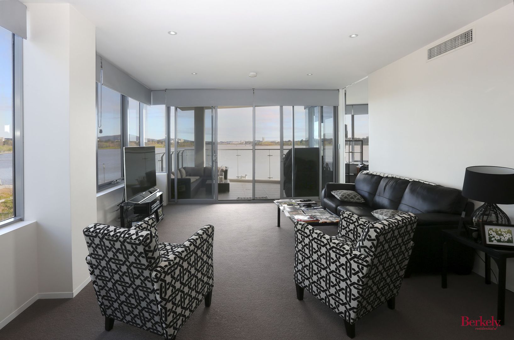 94/11 Trevillian Quay, Kingston ACT 2604, Image 2