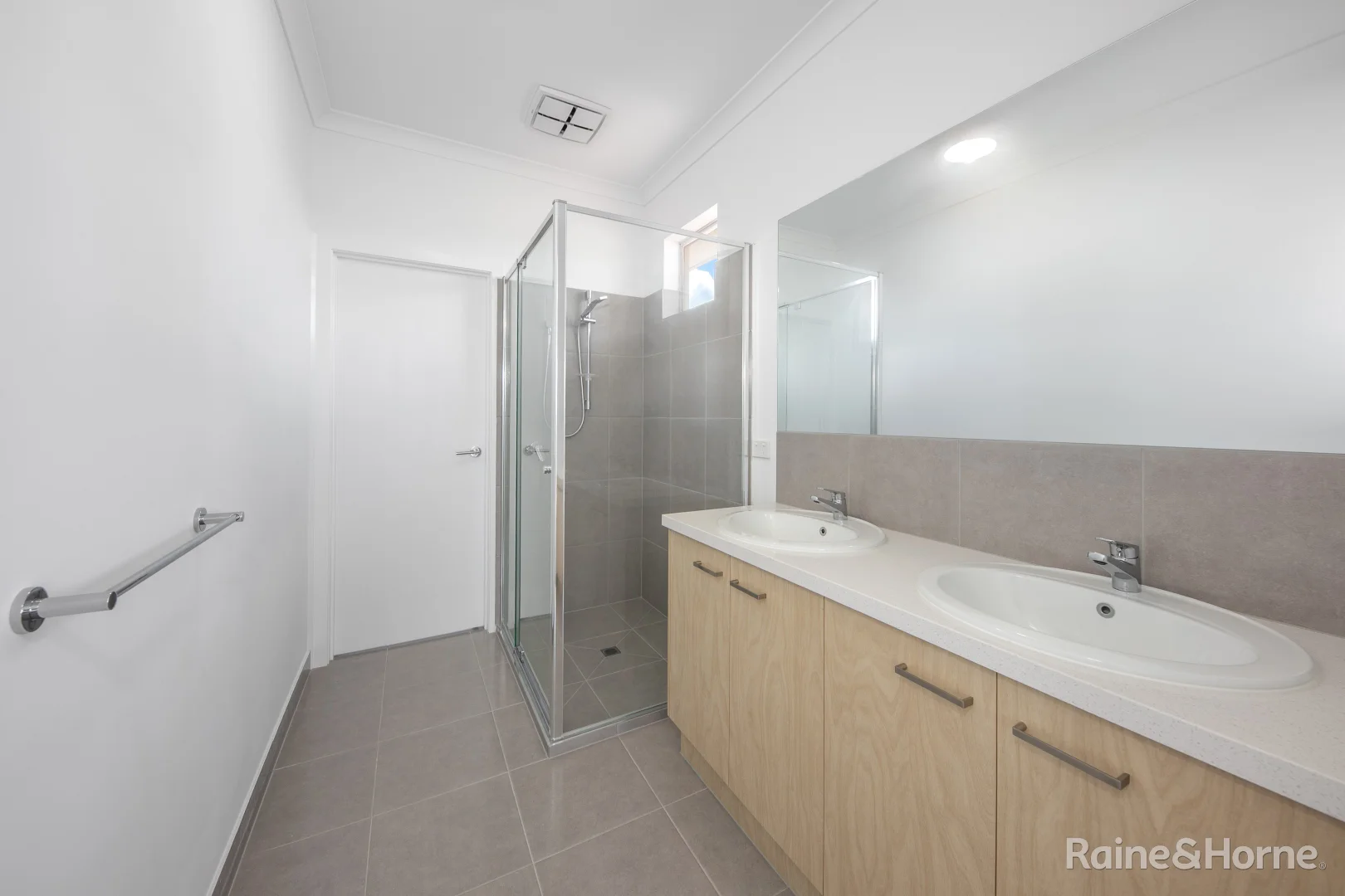 Additional image 11 of 132 Elizabeth Drive, Sunbury VIC 3429