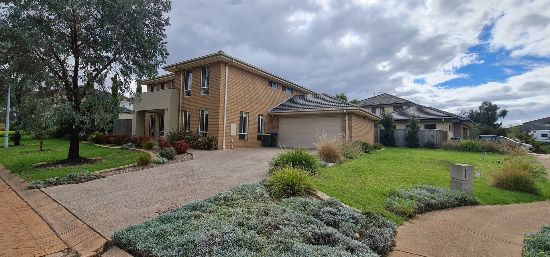 9 Sandlewood Lane, Sanctuary Lakes VIC 3030, Image 2