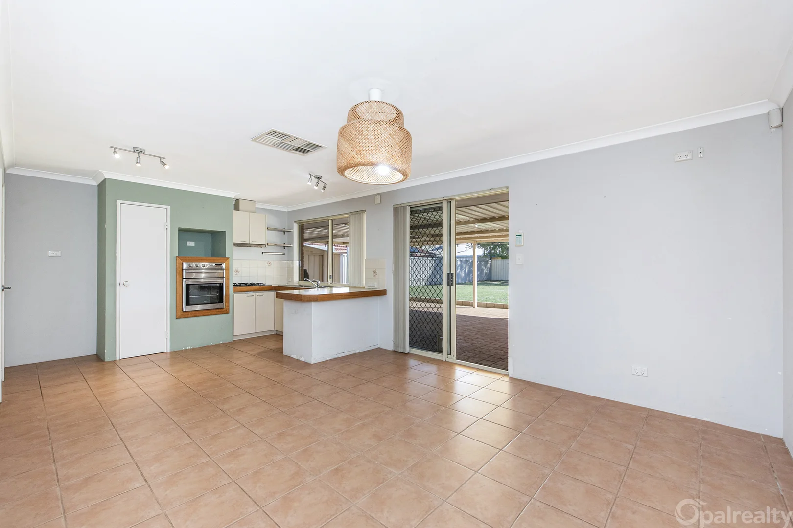 Additional image 9 of 4 Dress Circle, Warnbro WA 6169